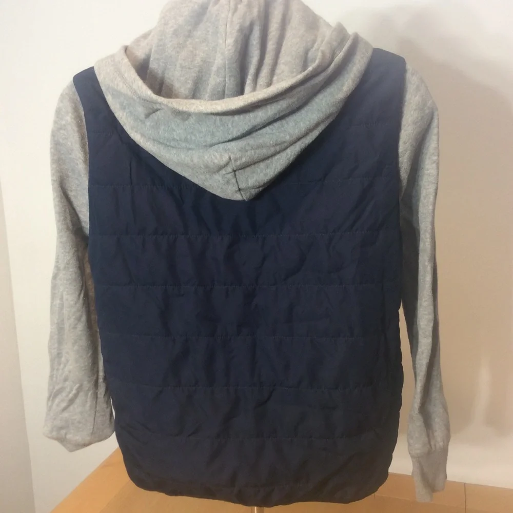 GAP Boys lightweight vest/sweatshirt jacket.